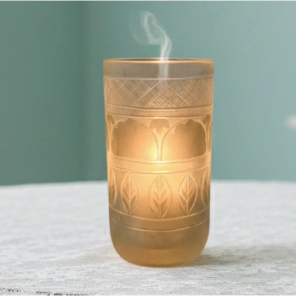 Anthropologie NWT Oversized Carved Glass Cedarwood and Balsam Candle Rare Find